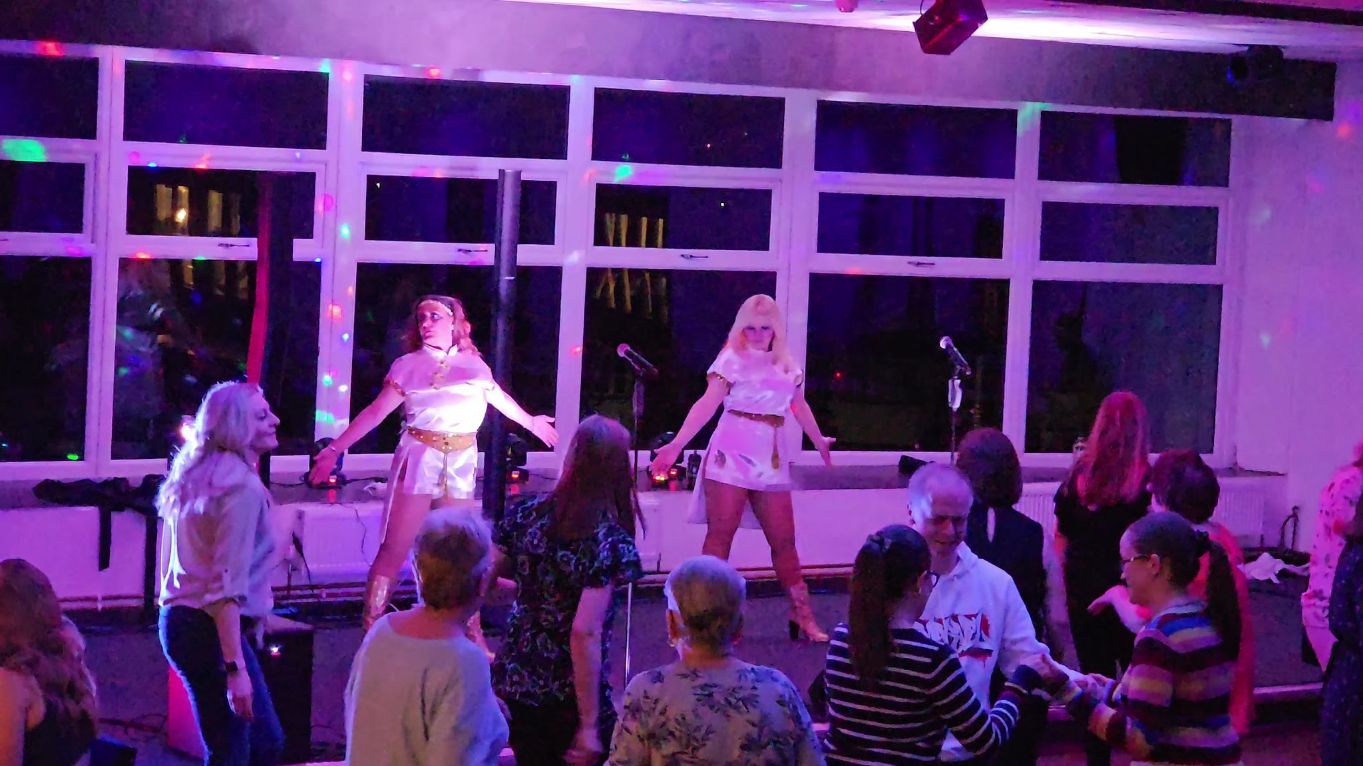 Live entertainment at The Quarry Club